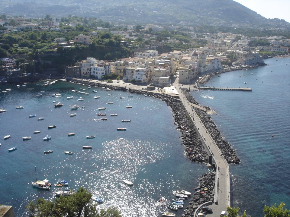 Ischia, vista dall' alto del Castello Aragonese
